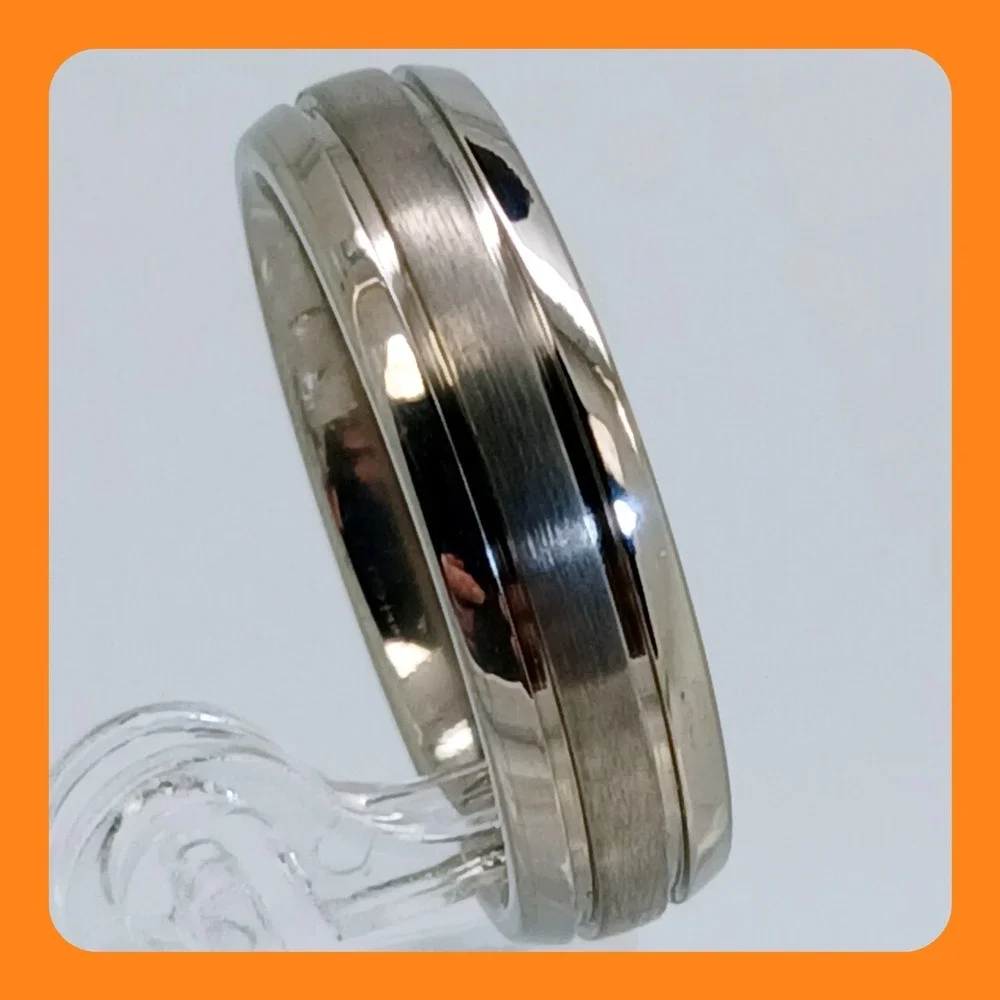Vintage Mens Titanium 6mm Comfort Fit Band Ring Size 10 Brushed Polished Silver